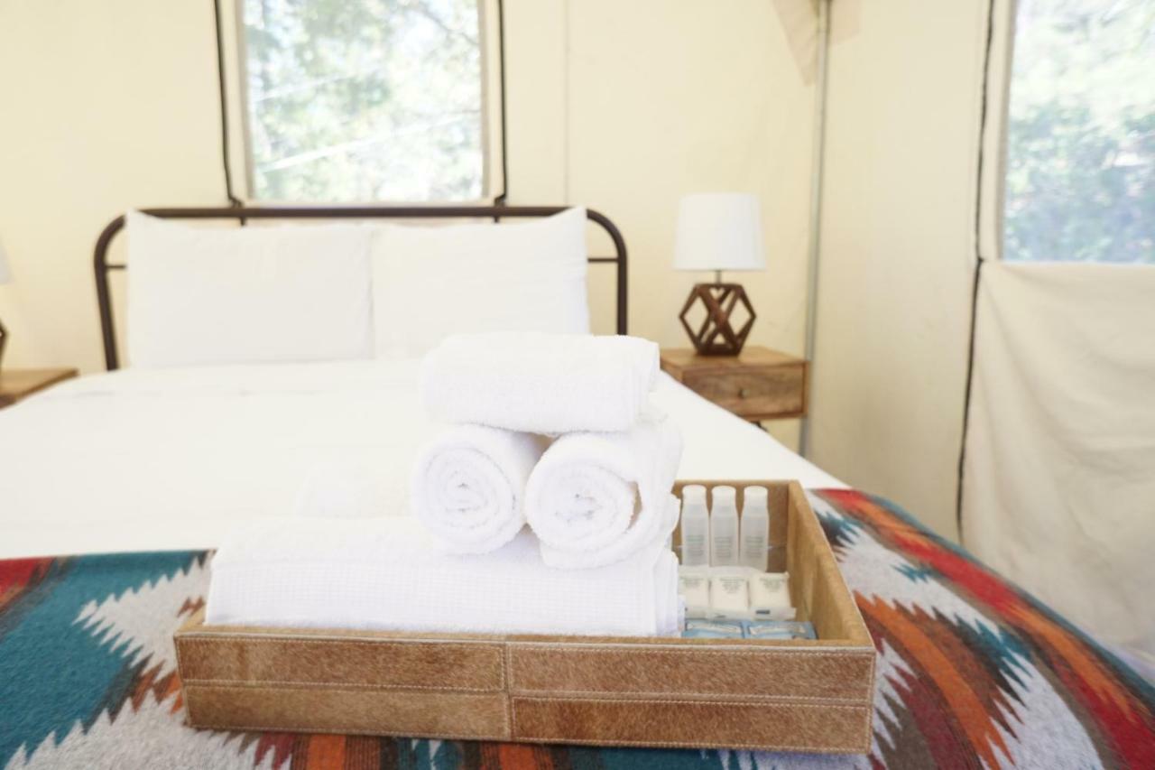 Shaver Lake Village Hotel 외부 사진